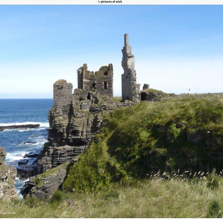 A Castle View B&B Уик Екстериор снимка